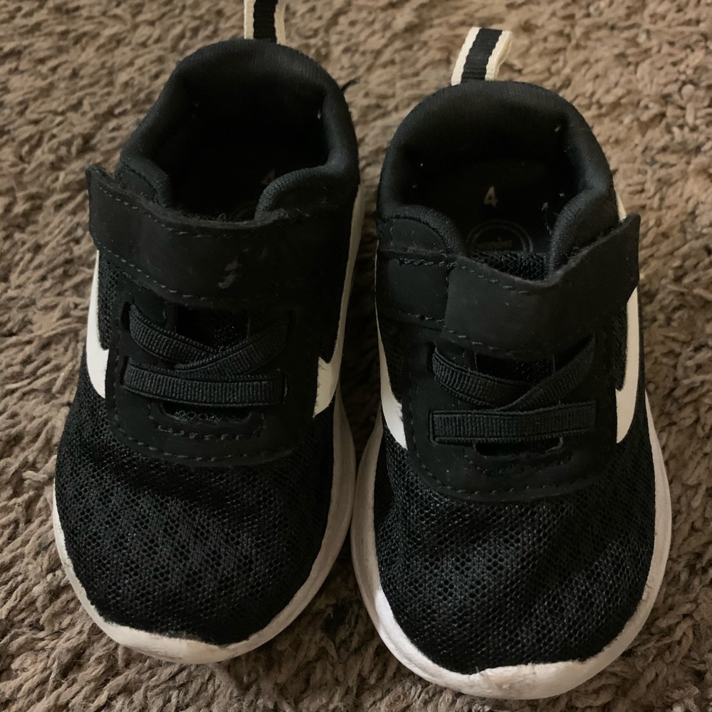 Black shoes toddler Size 4